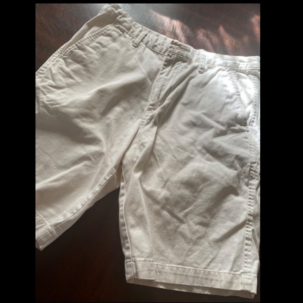Eddie Bauer Men's White Flat-Front Shorts